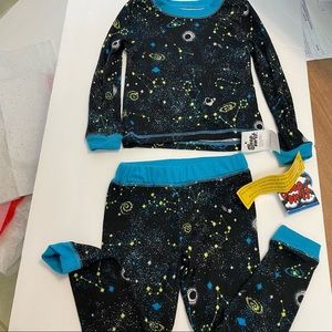 Sleep On It NWT Super Soft Kids Pajamas